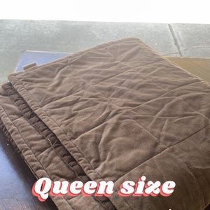 Queen size comforter